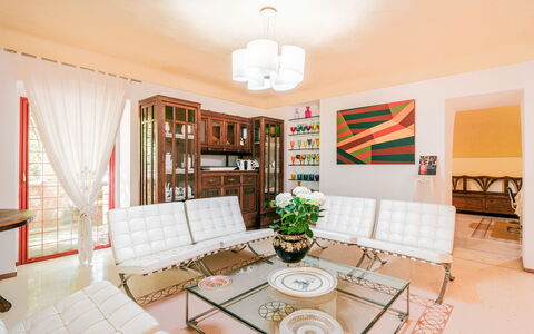 Villa dei Glicini 8+2: Meubilair, Interieur Ontwerp, Flooring, Verdieping, Bankstel, Woonkamer, Kamer, Tafel, Appartement, Huis