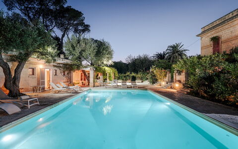 Villa dei Glicini 8+2: Zwembad, Toevlucht, Eco Hotel, Buitenmeubels, Hacienda, Bloempot, Schaduw, Hotel, Badplaats