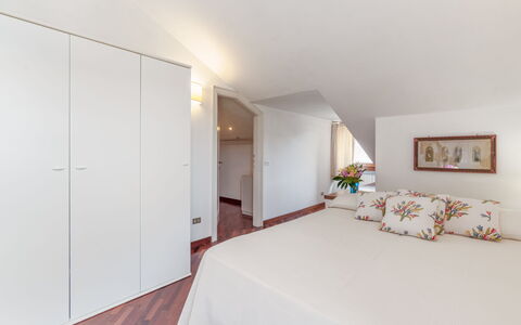 Villa Lia 10: Interieur Ontwerp, Flooring, Hout, Verdieping, Plafond, Meubilair, Slaapkamer, Bed, Kamer, Huis
