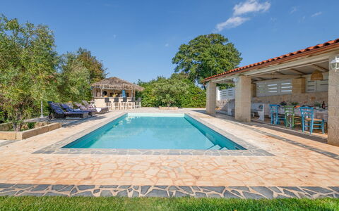 Trulli Italia 6+2: Zwembad, Toevlucht, Meubilair, Samengesteld Materiaal, Buitenmeubels, Landgoed, Schaduw, Eco Hotel, Stoel, Flagstone