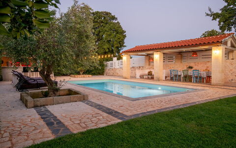Trulli Italia 6+2: Zwembad, Toevlucht, Samengesteld Materiaal, Buitenmeubels, Landgoed, Eco Hotel, Waterpartij, Schaduw, Hacienda, Flagstone