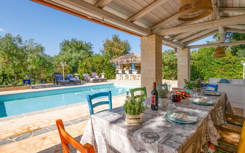 Trulli Italia 6+2: Deur, Landgoed, Schaduw, Toevlucht, Buitenmeubels, Verblijf, Boerderij, Hacienda, Villa, Zwembad