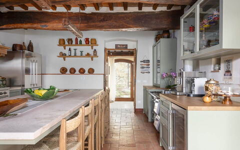 Muricciaglia 14: Meubilair, Keuken, Interieur Ontwerp, Flooring, Hout, Countertop, Cabinetry, Huis, Verdieping, Plafond