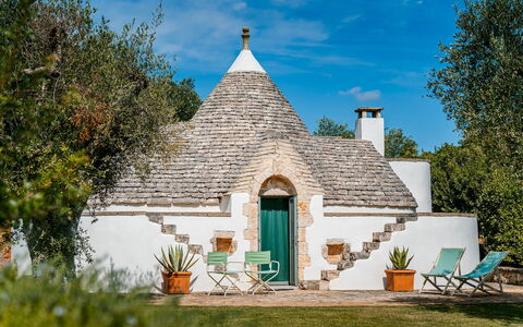 Trullo Magnifico 8: Gras, Tuin, Gazon, Landscaping, Werf, Boerderij