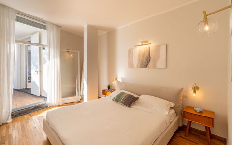 Casa Chiara 6+2: Bed, Meubilair, Interieur Ontwerp, Flooring, Verdieping, Slaapkamer, Muur, Houten Vloer, Laken, Hout