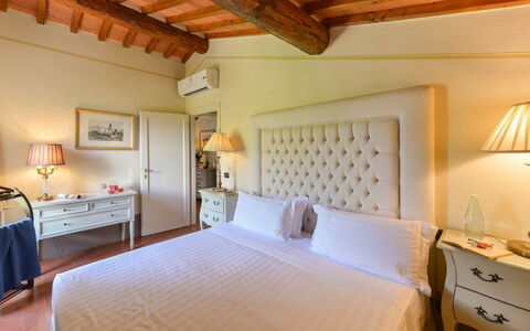 Villa Ginevra 12: Toevlucht, Hotel, Villa, Zwembad, Badplaats, Lamp, Boutique Hotel, Kamerplant