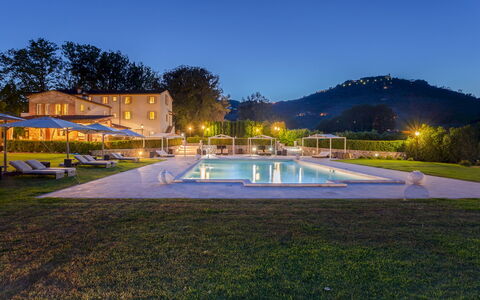 Villa Ginevra 12: Zwembad, Toevlucht, Thermae, Buitenmeubels, Landgoed, Hotel, Landscaping, Badplaats, Villa, Eco Hotel