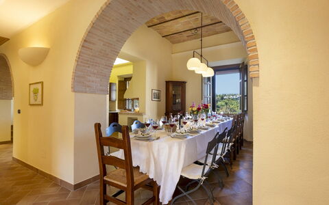 Villa Cusano 18: Meubilair, Interieur Ontwerp, Muur, Plafond, Tafel, Stoel, Keuken En Eettafel, Eetkamer, Flooring, Kamer