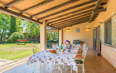 Montepietraia e San Martino 18: Huis, Tuin, Landgoed, Schaduw, Boerderij, Hacienda, Villa, Werf, Eco Hotel, Backyard