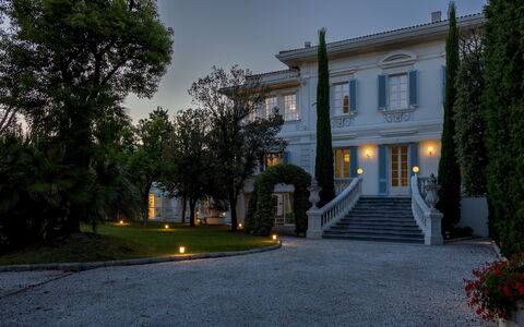 Villa la Perla Bianca 10: Architectuur, Huis, Landgoed, Herenhuis, Gieten, Tuin, Villa, Landscaping, Werf, Hacienda