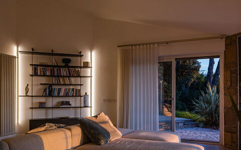 Villa Giulia 8: Meubilair, Interieur Ontwerp, Muur, Flooring, Verdieping, Woonkamer, Kamer, Bankstel, Plafond, Huis