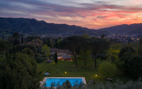 Villa delle Silerchie 10: Natuur, Zwembad, Landschap, Avond, Eco Hotel, Schemer, Gazon, Landscaping, Toevlucht, Zonsopkomst