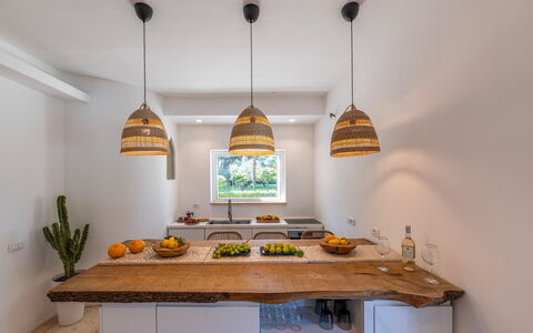 Villa Corte Sant'Anna 6+2: Hout, Interieur Ontwerp, Plafond, Flooring, Countertop, Meubilair, Verlichting, Lichte Inrichting, Keuken, Verdieping