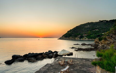 Villa Il Faro 10: Water, Zwemwater, Kust, Kust En Oceanic Landvormen, Horizon, Zee, Landschap, Kust,  Felsen\, Strand