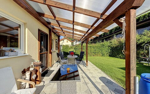 Ferienhaus Siegele: Hout, Schaduw, Straal, Bloempot, Luifel, Beits, Outdoor Structuur, Tuin, Patio, Daylighting