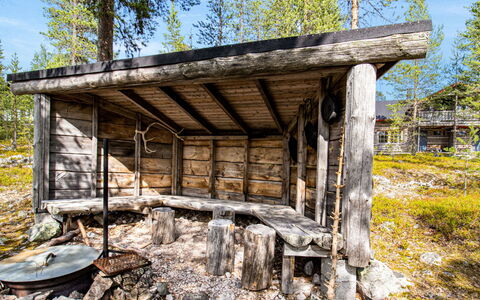 Lysthilä 4A: Meubilair, Stoel, Buitenmeubels, Tafel, Hout, Buitentafel, Keuken En Eettafel, Schaduw, Tuin, Paraplu