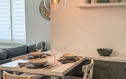 Genzianella Alpine Apartment: Landgoed, Landscaping, Villa, Haag, Balkon