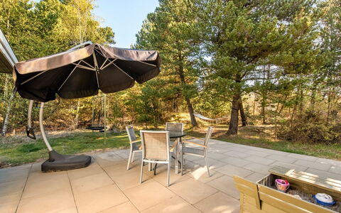 Liina - 3Km from the Sea: Meubilair, Buitenmeubels, Stoel, Schaduw, Buitentafel, Tuin, Landscaping, Paraplu, Werf, Backyard