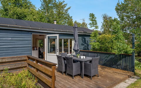 Hedwig - 120M to the Fjord: Hout, Huis, Verblijf, Veranda, Dek, Hardwood, Siding, Schaduw, Garden Gebouwen, Plank