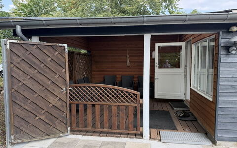 Hedwig - 120M to the Fjord: Hout, Deur, Hardwood, Beits, Siding, Home Deur, Poort, Plank, Garden Gebouwen, Schuur