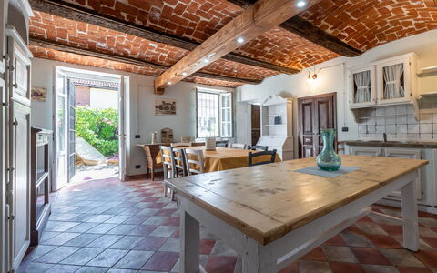 Jeeco: Meubilair, Flooring, Interieur Ontwerp, Hout, Plafond, Verdieping, Keuken En Eettafel, Stoel, Tafel, Keuken