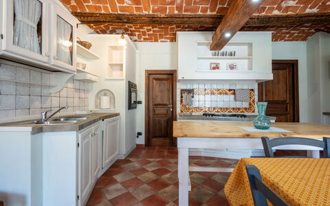 Jeeco: Interieur Ontwerp, Keuken, Meubilair, Flooring, Countertop, Plafond, Hout, Verdieping, Toestel Van De Keuken, Cabinetry