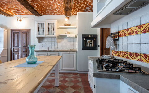 Jeeco: Keuken, Interieur Ontwerp, Flooring, Countertop, Hout, Plafond, Verdieping, Meubilair, Toestel Van De Keuken, Fornuis