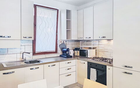 Casa Burli: Keuken, Toestel Van De Keuken, Countertop, Cabinetry, Interieur Ontwerp, Flooring, Major Appliance, Meubilair, Hout, Verdieping
