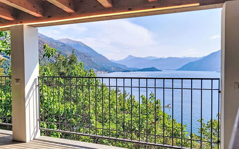 Casa Olivee: Hout, Veranda, Balkon, Leuning, Dek, Hek, Baluster, Hardwood, Schaduw, Eco Hotel