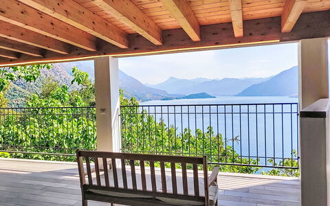 Casa Olivee: Hout, Veranda, Kust En Oceanic Landvormen, Meubilair, Balkon, Dek, Buitenmeubels, Hardwood, Eco Hotel, Stoel