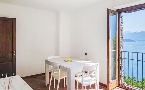 Casa Olivee: Meubilair, Hout, Interieur Ontwerp, Flooring, Verdieping, Tafel, Keuken En Eettafel, Stoel, Kamer, Zee