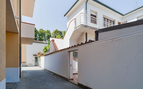 La Casa di Margot: Muur, Woongebied, Huis, Samengesteld Materiaal, Beton, Balkon, Verf, Gips, Ontwerp, Daylighting