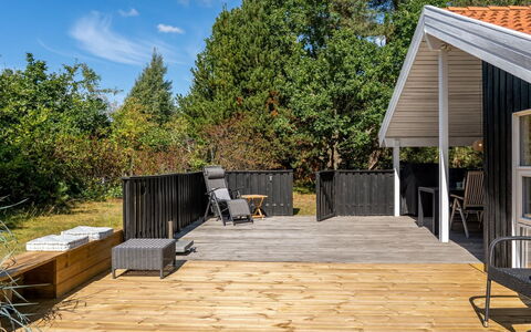 Florida - from the Sea: Lucht, Meubilair, Hout, Buitenmeubels, Tafel, Stoel, Wolk, Buitentafel, Hardwood, Plank