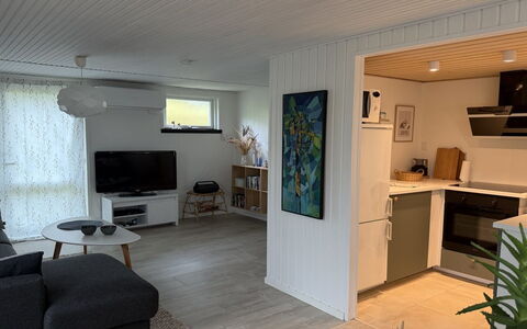 Eike - from the Sea: Flooring, Hout, Verdieping, Interieur Ontwerp, Meubilair, Huis, Plafond, Kamer, Houten Vloer, Beits