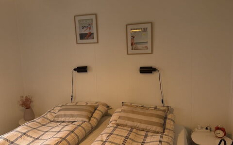 Eike - from the Sea: Meubilair, Slaapkamer, Interieur Ontwerp, Bed, Hout, Laken, Plafond, Bedding, Textiel, Verdieping