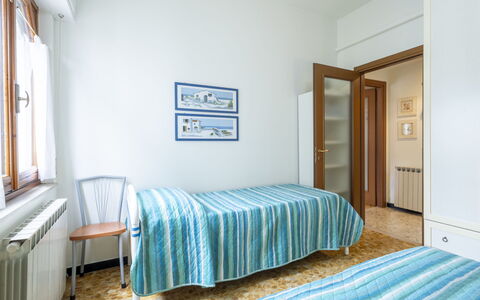Nautilus: Interieur Ontwerp, Flooring, Meubilair, Verdieping, Slaapkamer, Kamer, Bed, Appartement, Plafond, Laken
