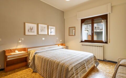 Nautilus: Interieur Ontwerp, Bed, Slaapkamer, Laken, Kamer, Flooring, Verdieping, Plafond, Meubilair, Bedding