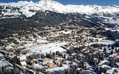 Les Ambassadeurs B 3: Sneeuw, Berg, Winter, Landschap, Bergketen, Heuvel Station, Freezing, Helling, Alpen, Glacial Landform