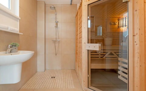 Am Seeufer: Flooring, Interieur Ontwerp, Verdieping, Hout, Plafond, Loodgieterswerkinrichting, Kamer, Badkamer, Loodgieter, Beits