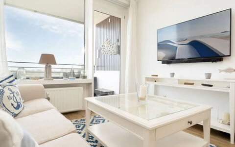 Meeresblick Ankerplatz 84: Meubilair, Interieur Ontwerp, Flooring, Verdieping, Bankstel, Woonkamer, Plafond, Kamer, Appartement, Huis