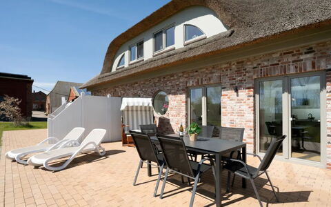 Reiterhof Rickert Glücksklee: Hout, Buitenmeubels, Stoel, Schaduw, Villa, Balkon, Patio, Outdoor Structuur