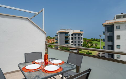 Oliva Nova Cabagua: Stoel, Balkon