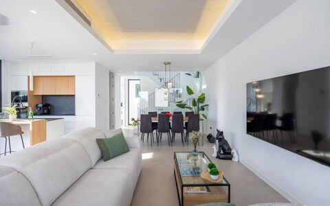 Villa Esencia: Interieur Ontwerp, Meubilair, Flooring, Plafond, Verdieping, Bankstel, Woonkamer, Tafel, Kamer, Stoel