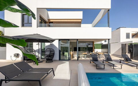 Villa Esencia: Architectuur, Huis, Balkon, Appartement, Schaduw, Zwembad, Ontwerp, Villa, Eco Hotel, Daylighting