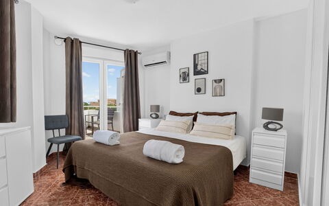 Titanic: Meubilair, Bed, Slaapkamer, Interieur Ontwerp, Verdieping, Huis, Kamer, Appartement, Laken, Bedding