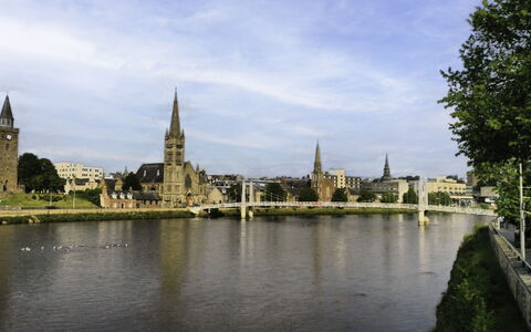 Ballinreich: Water, Watervoorraden, Zwemwater, Waterweg, Toren, Spire, Kanaal, Waterloop, Stad, Bank
