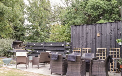 Ballinreich: Meubilair, Buitenmeubels, Stoel, Tafel, Buitentafel, Tuin, Backyard, Schaduw, Patio, Hardwood