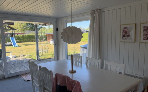Rəzvan - from the Sea: Hout, Meubilair, Stoel, Hardwood, Beits, Werf, Schaduw, Keuken En Eettafel, Backyard, Siding