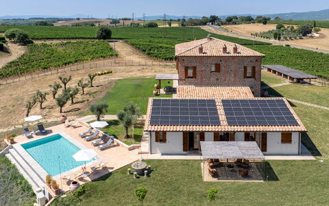 Tenuta Orsini 9+3: Landgoed, Zwembad, Toevlucht, Villa, Boerderij, Hacienda, Buitenmeubels, Paraplu, Hotel, Eco Hotel