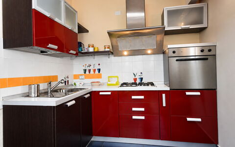 Villa Cristiana: Keuken, Toestel Van De Keuken, Cabinetry, Meubilair, Major Appliance, Fornuis, Countertop, Hout, Interieur Ontwerp, Fornuis